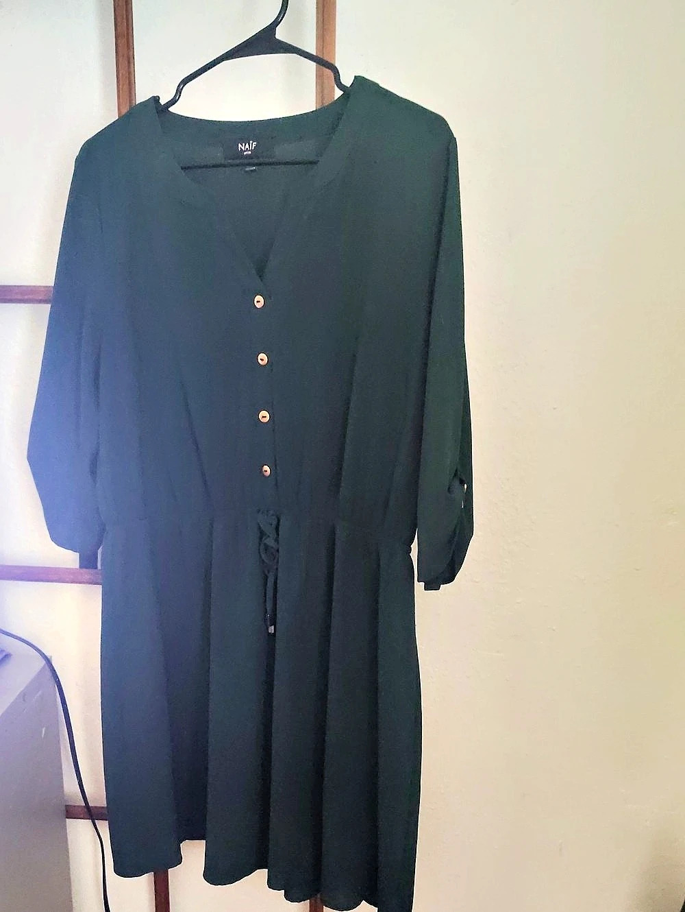 Naif Midi Dress in Green Size Large